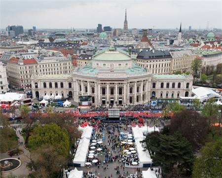 RHplatz_Burg_MG_500 (1).jpg