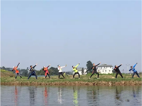 赛道.png